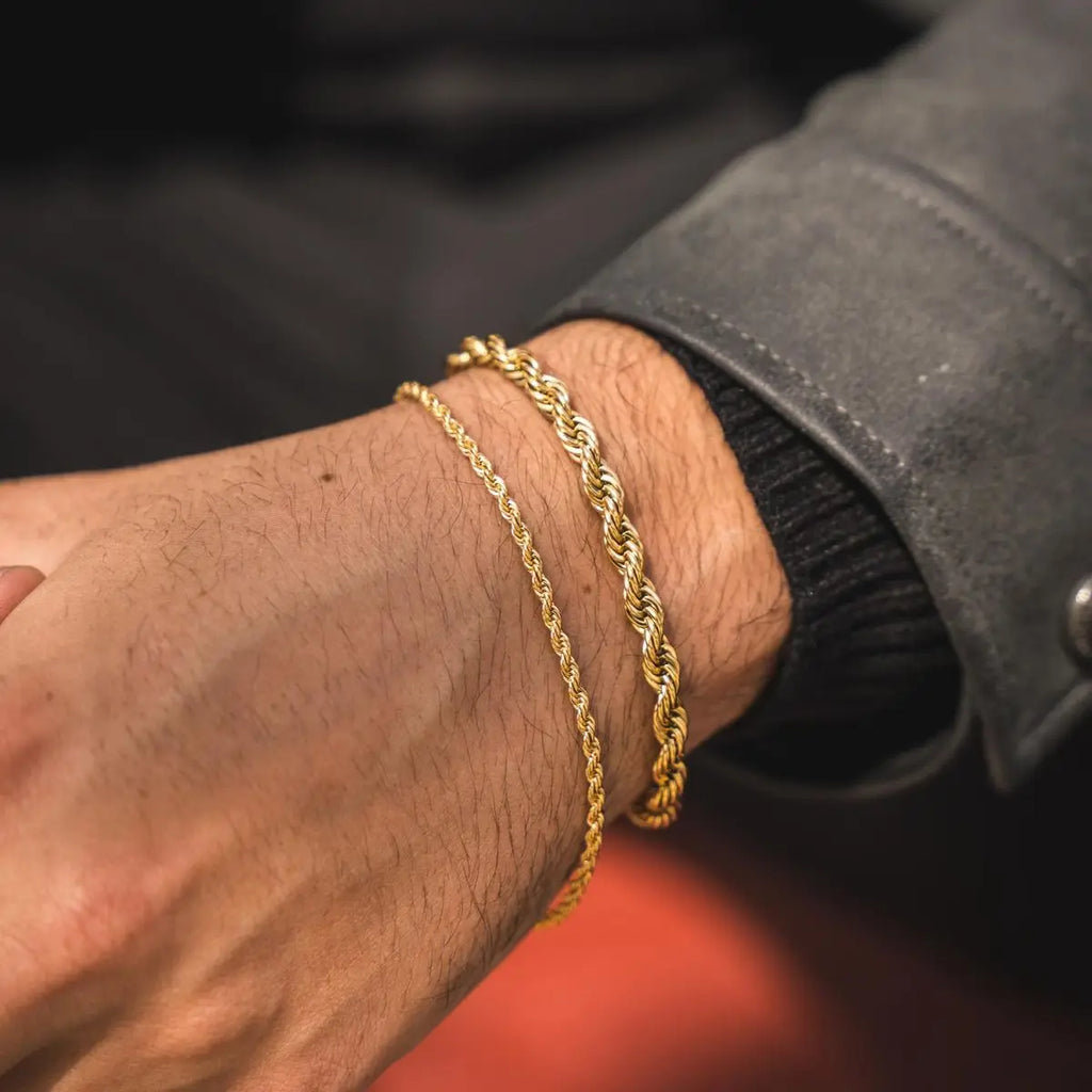 Pulsera de Cadena Torcida en Baño de Oro — Diseño Clásico para Hombre