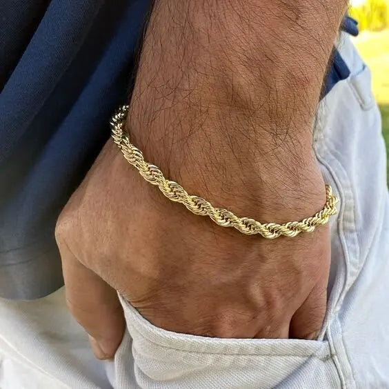 Pulsera de Cadena Torcida en Baño de Oro — Diseño Clásico para Hombre