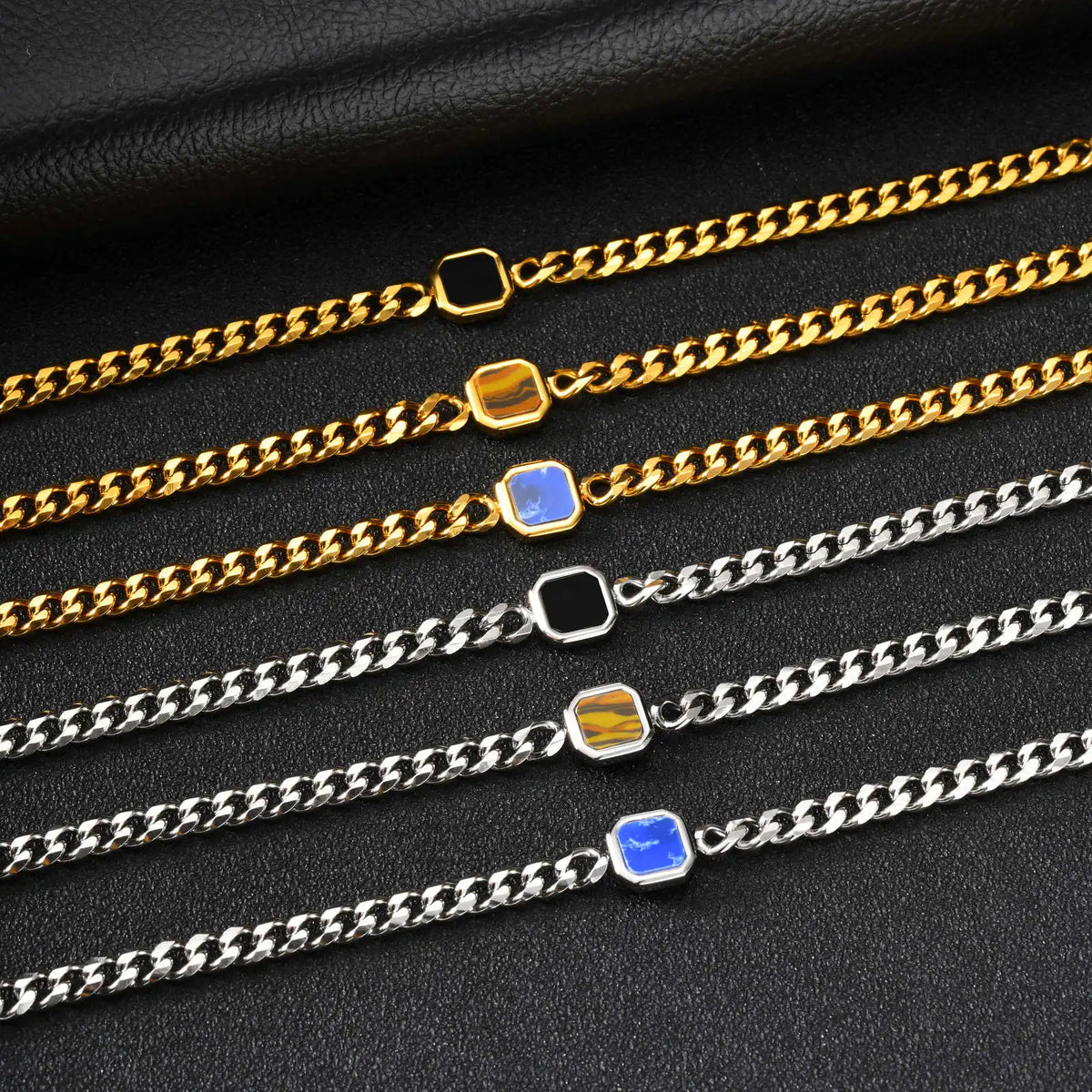 Producto de ejemploPulsera de Cadena Cubana con Dije de Piedra Negra — Estilo Urbano para Hombre